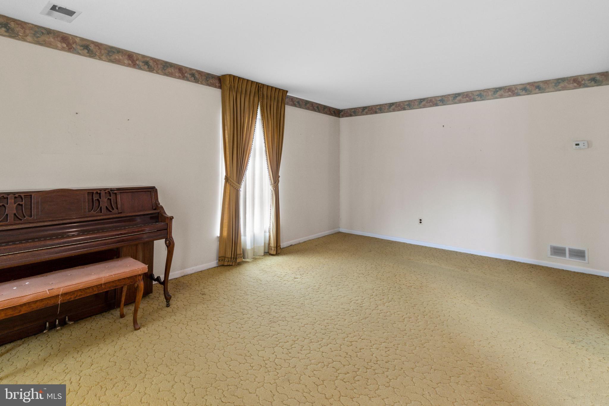 546 Coach Road Horsham, PA 19044 - Photo 7 of 27 Gallery Image 7