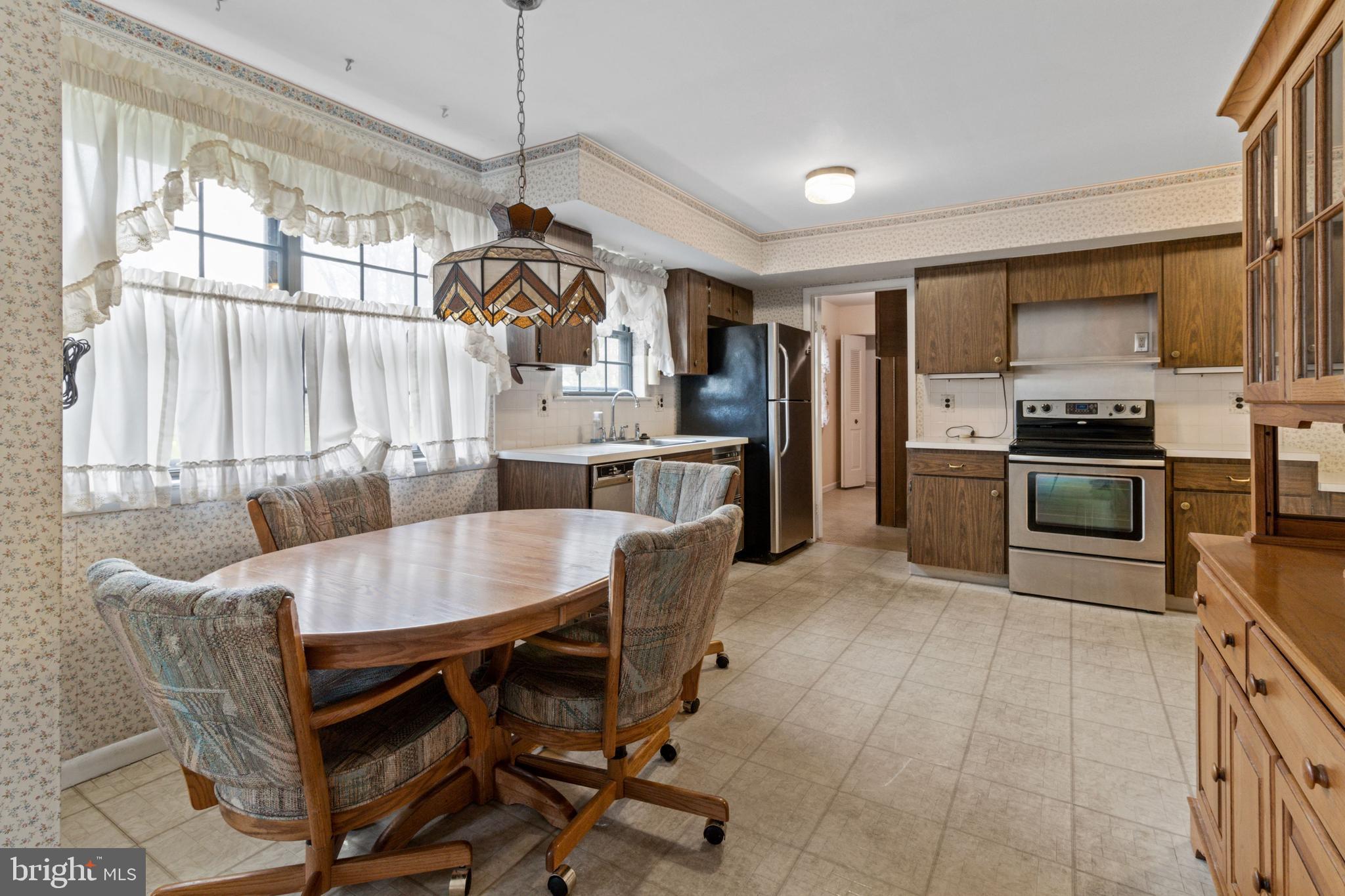 546 Coach Road Horsham, PA 19044 - Photo 10 of 27 Gallery Image 10