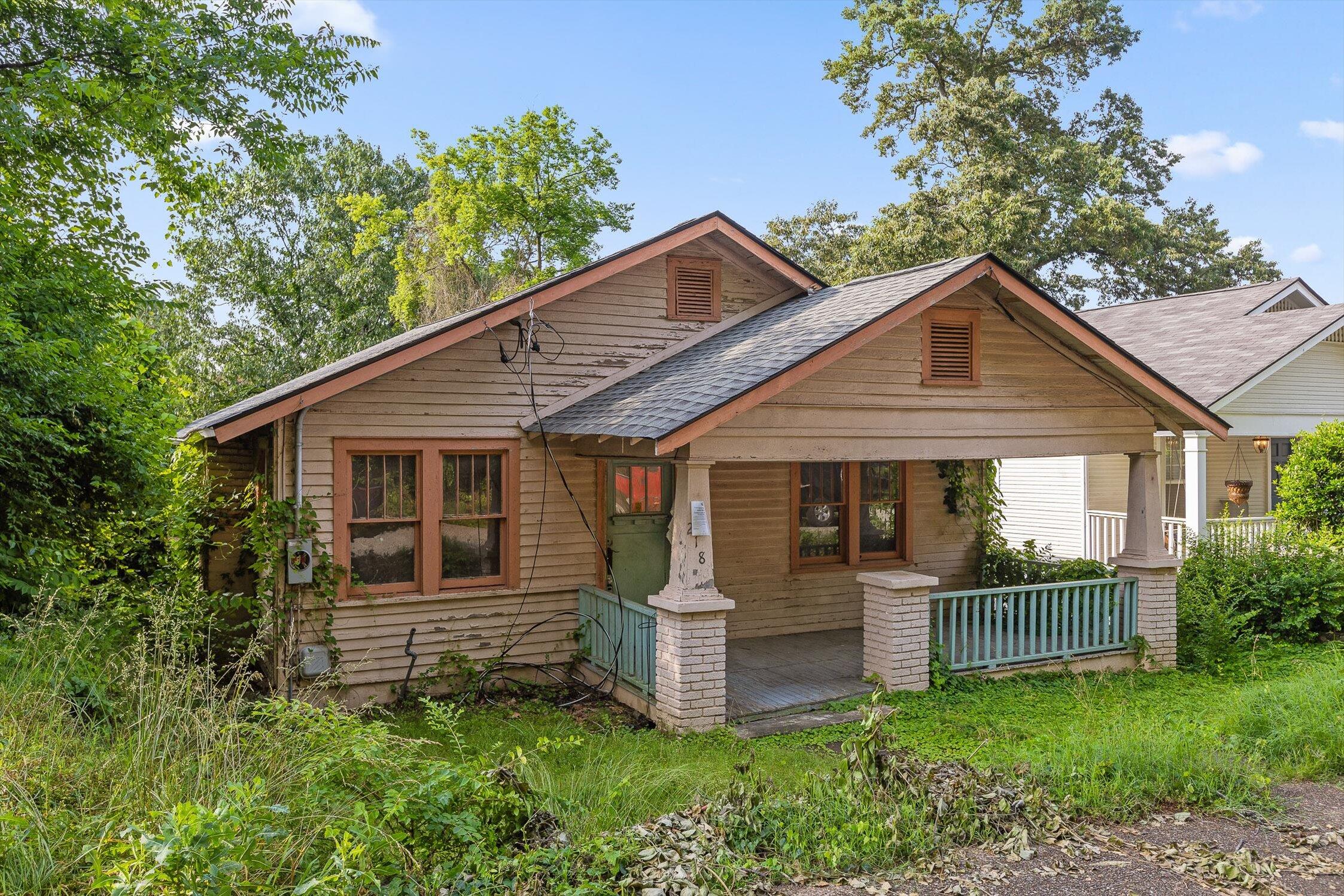 218 Baker Street Chattanooga, TN 37405 - Photo 2 of 28 02-Baker-2