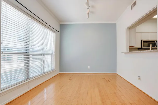 $2,200 | 6303 Richmond Avenue, Unit 207, Dallas, TX 75214