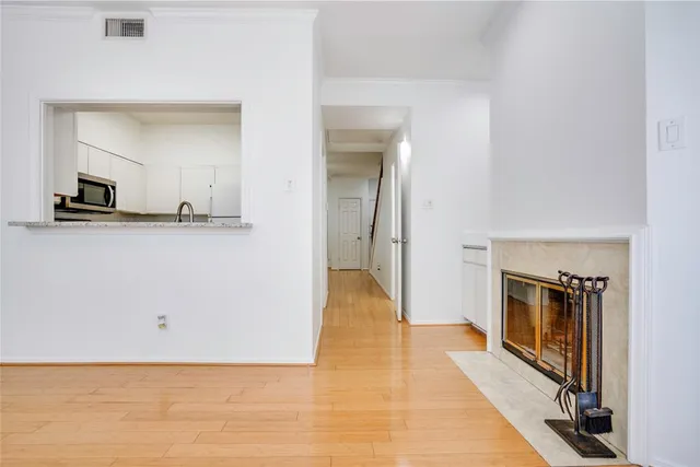 $2,200 | 6303 Richmond Avenue, Unit 207, Dallas, TX 75214