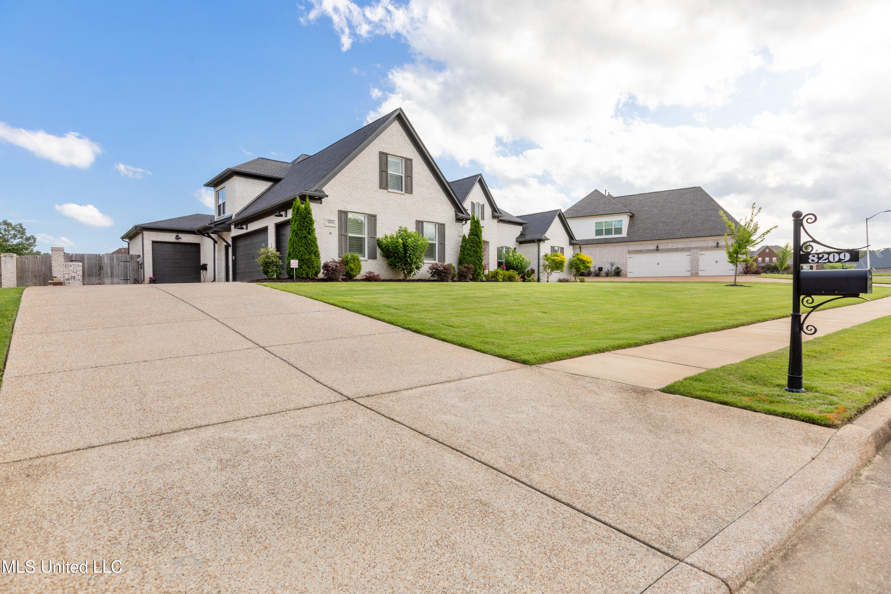 8209 Waterfall Way Olive Branch, MS 38654 - Photo 28 of 66 30 (1)