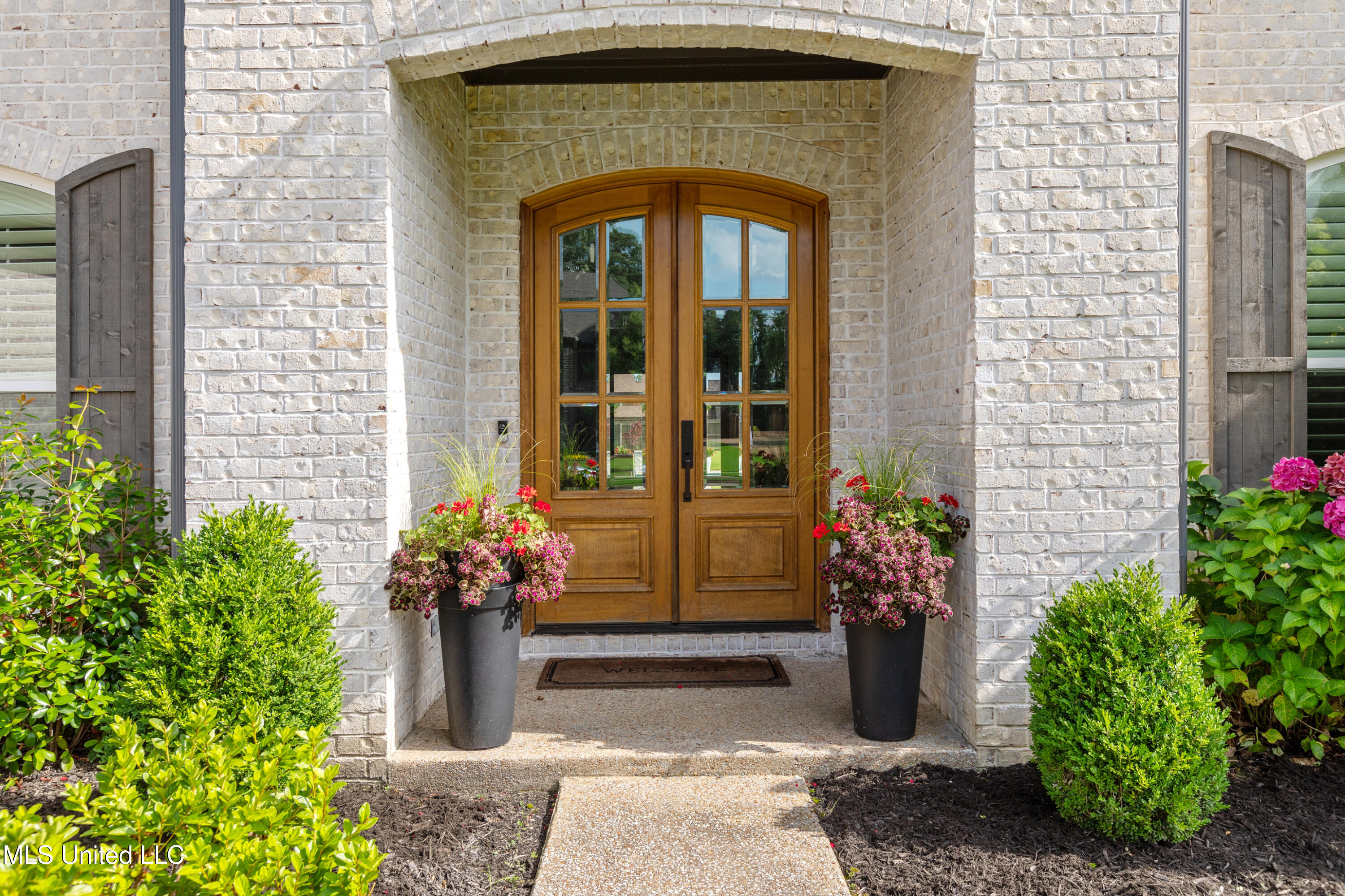 8209 Waterfall Way Olive Branch, MS 38654 - Photo 8 of 66 10 (2)