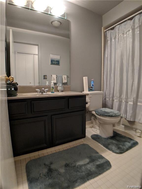 29644 Middlebelt Road Farmington Hills, MI 48334 - Photo 12 of 16