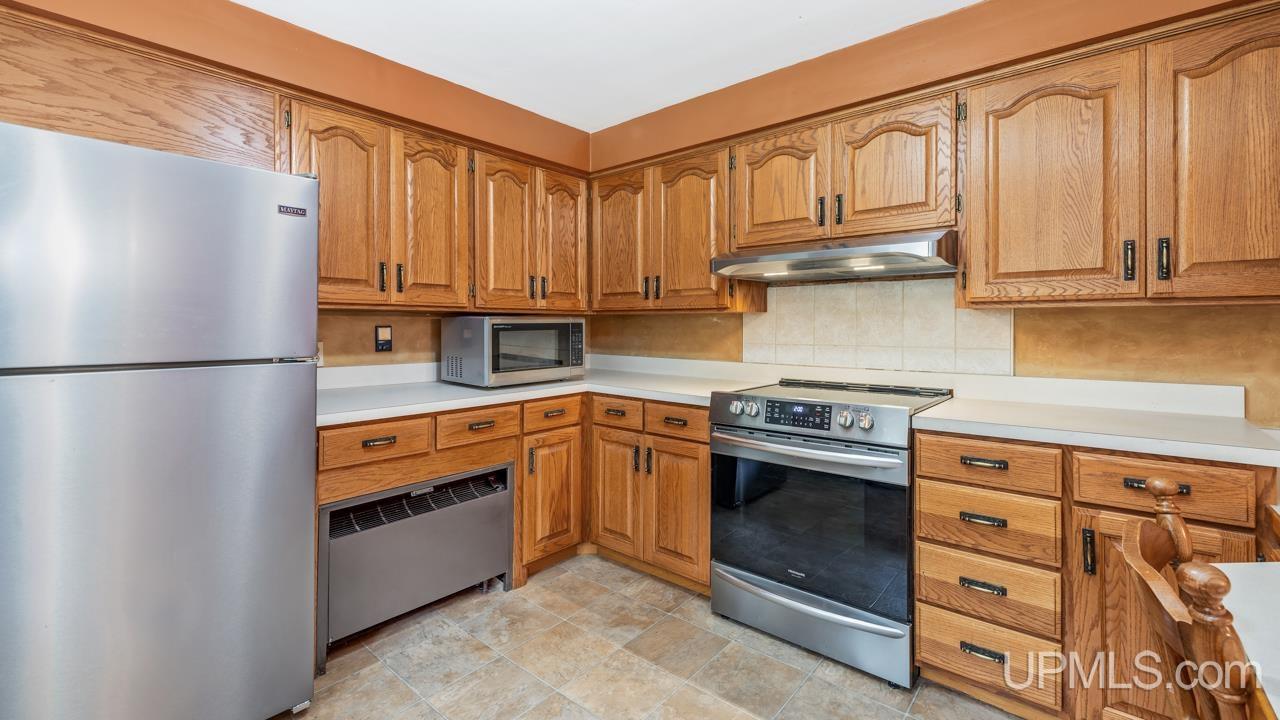 3826 L 15 Escanaba, MI 49829 - Photo 5 of 32