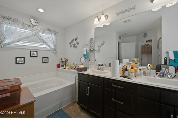 $400,000 | 106 Periwinkle Street, Burgaw, NC 28425