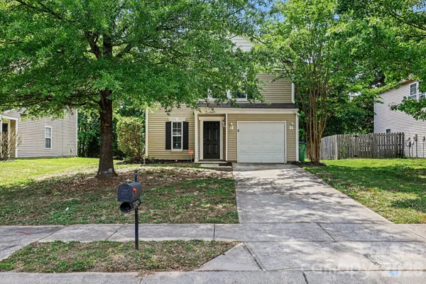 $329,900 | 12425 Stowe Acres Drive, Charlotte, NC 28262