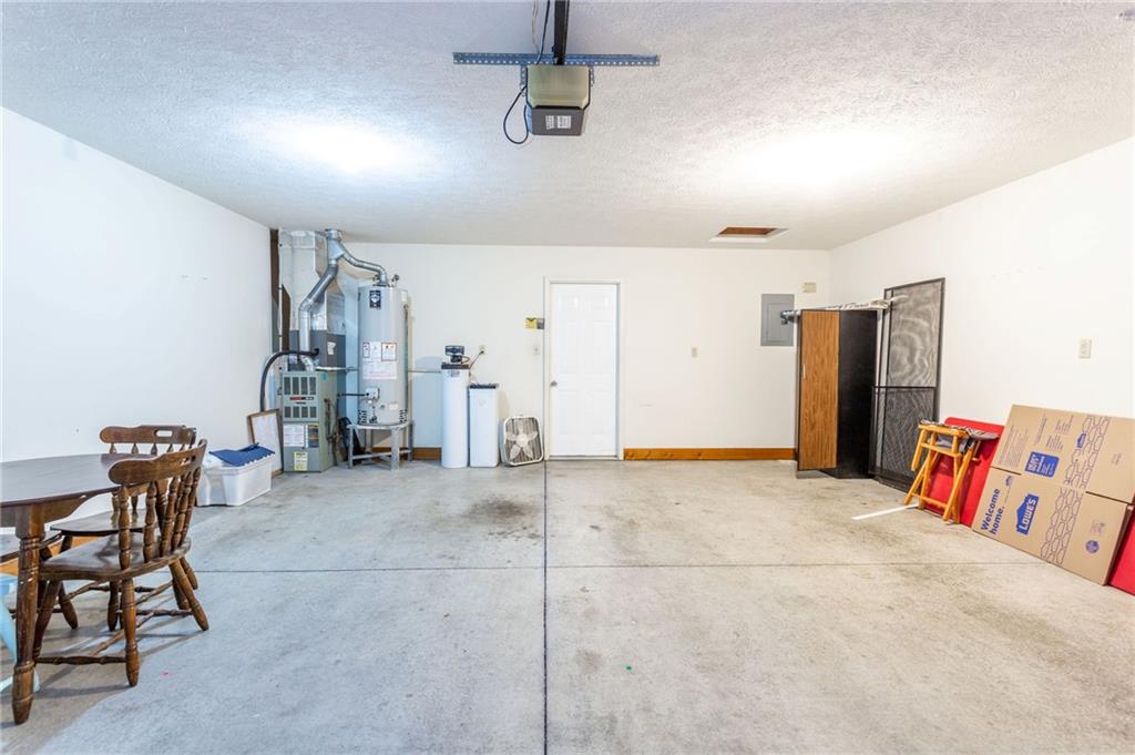 1502 Lawrence Way Anderson, IN 46013 - Photo 22 of 25 Gallery Image 22