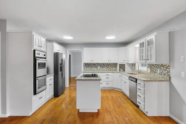 $574,900 | 1900 Vernon Drive South, Minnetonka, MN 55305