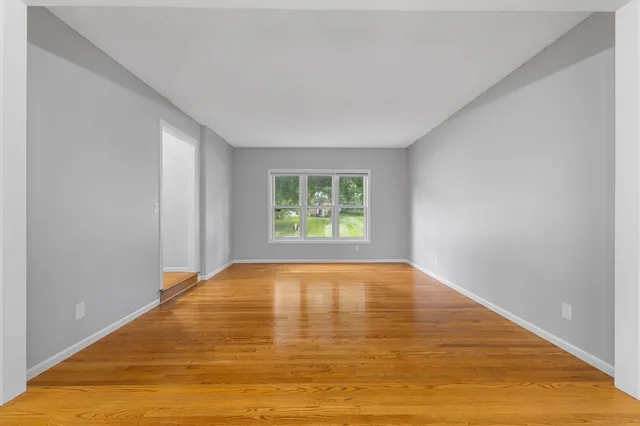 $574,900 | 1900 Vernon Drive South, Minnetonka, MN 55305