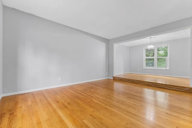 $574,900 | 1900 Vernon Drive South, Minnetonka, MN 55305