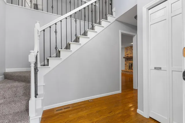 $574,900 | 1900 Vernon Drive South, Minnetonka, MN 55305