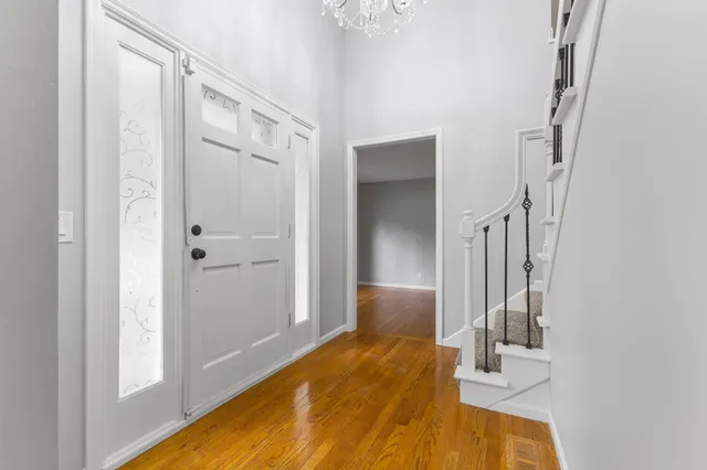 $574,900 | 1900 Vernon Drive South, Minnetonka, MN 55305