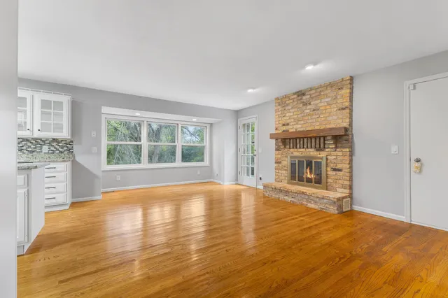 $574,900 | 1900 Vernon Drive South, Minnetonka, MN 55305