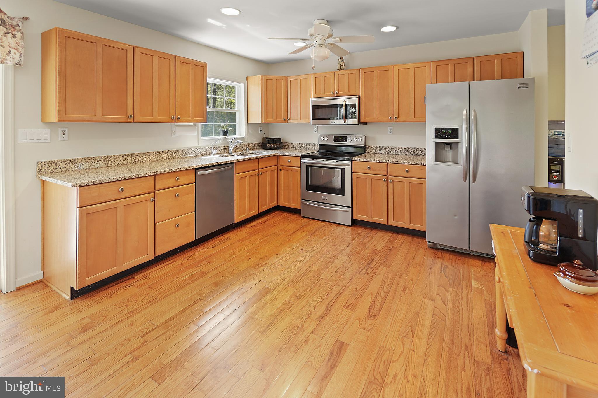 1213 Magothy Road Pasadena, MD 21122 - Photo 11 of 41 Kitchen with Stainless Appliances