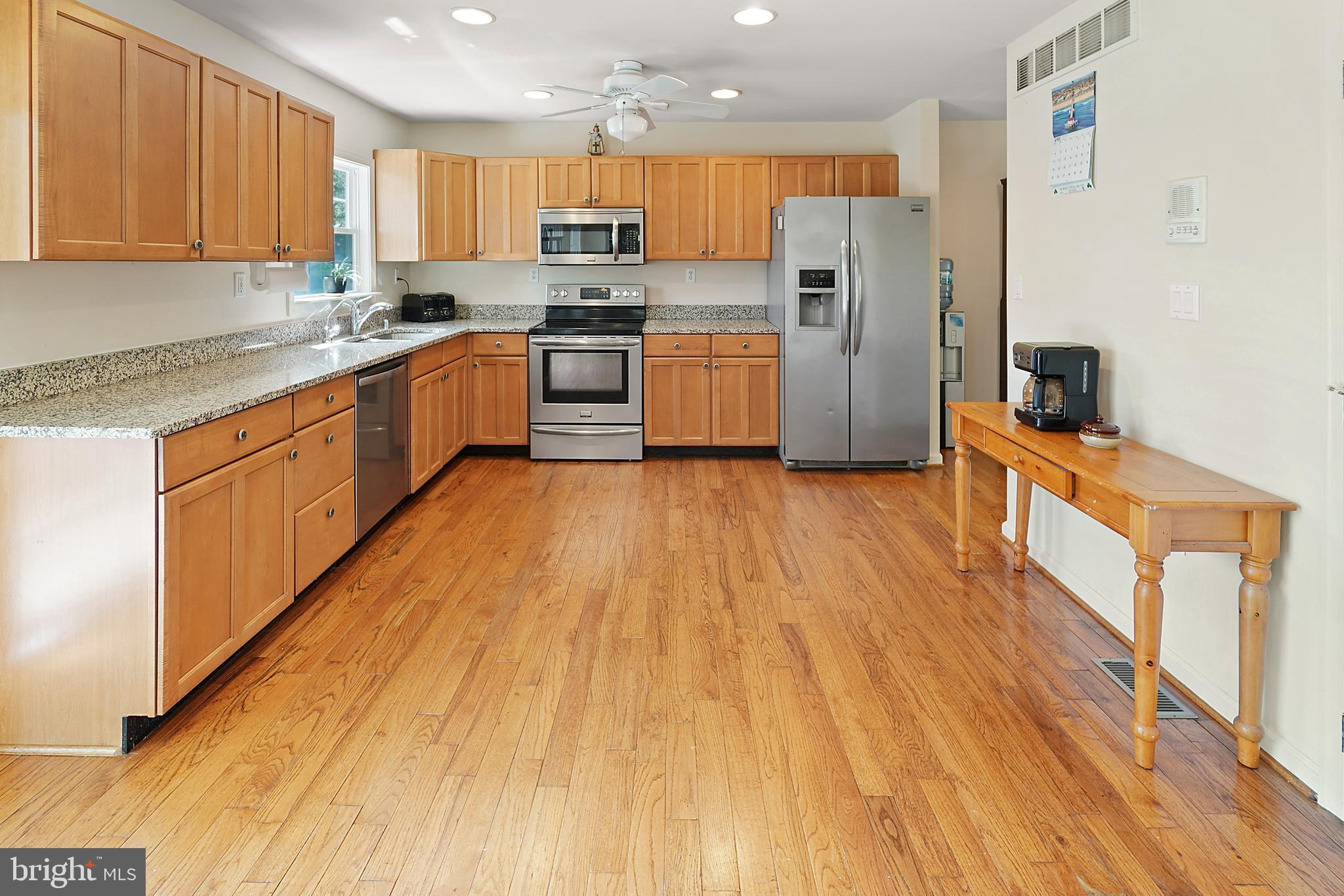 1213 Magothy Road Pasadena, MD 21122 - Photo 13 of 41 Recessed Lighting & Ceiling Fan
