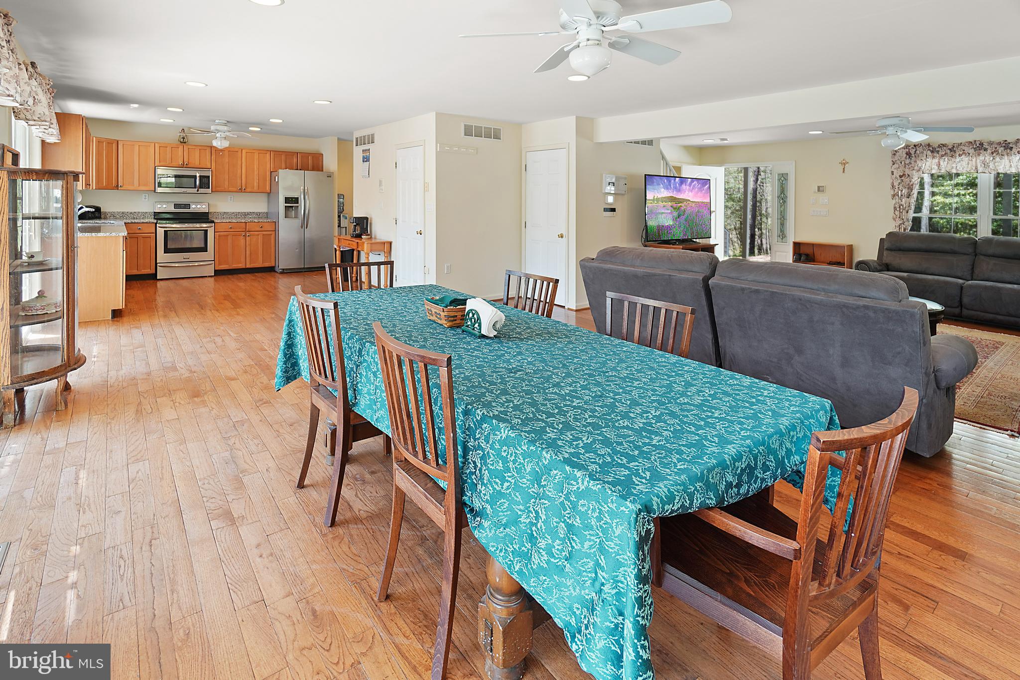 1213 Magothy Road Pasadena, MD 21122 - Photo 41 of 41 Spacious Open Floorplan
