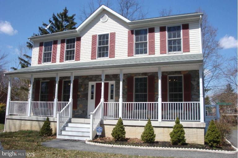1348 Rolling Rd. Baltimore, MD 21227 - Photo 1 of 23 Exterior (Front)