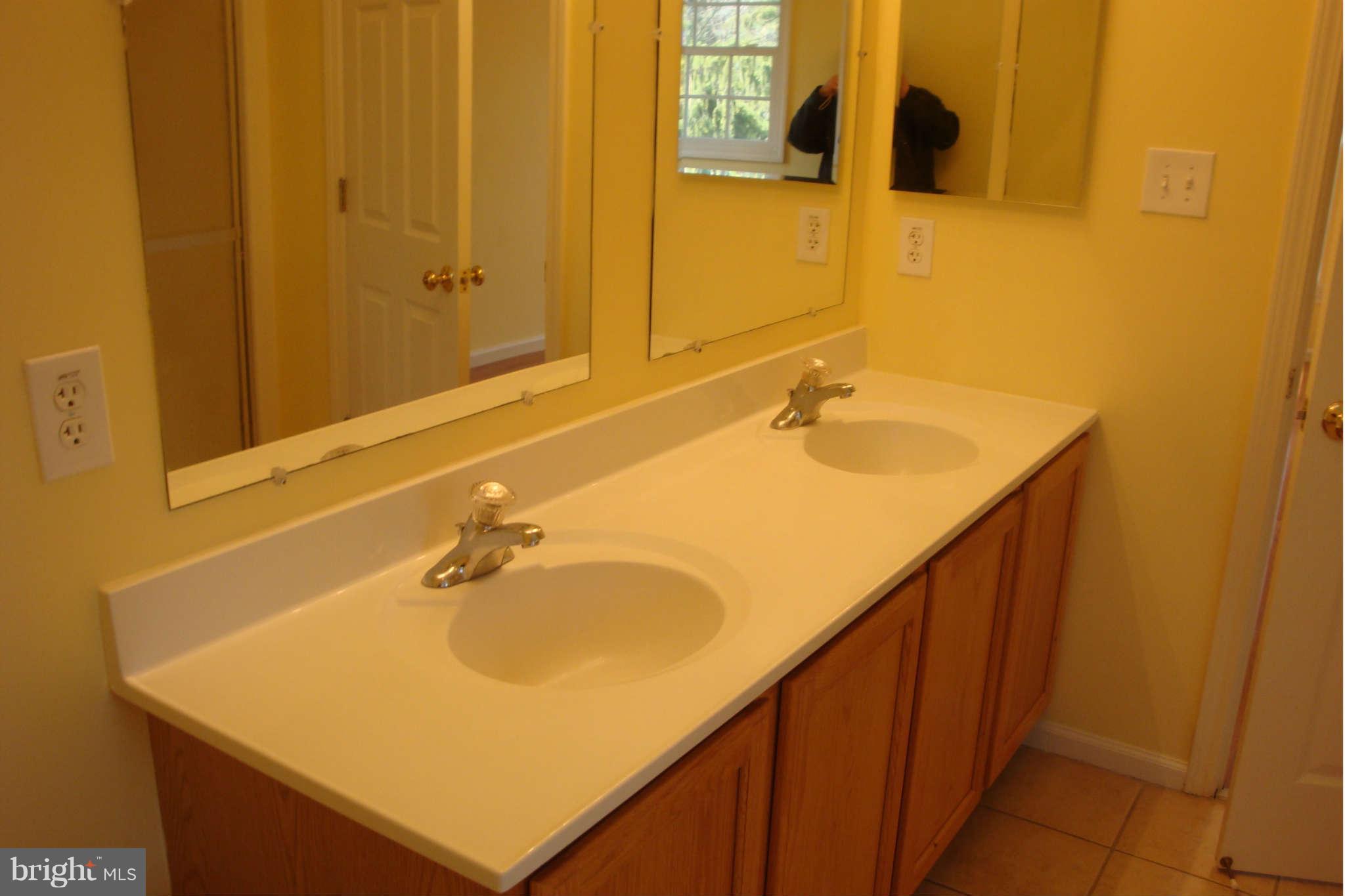 1348 Rolling Rd. Baltimore, MD 21227 - Photo 15 of 23 Bath (Master)