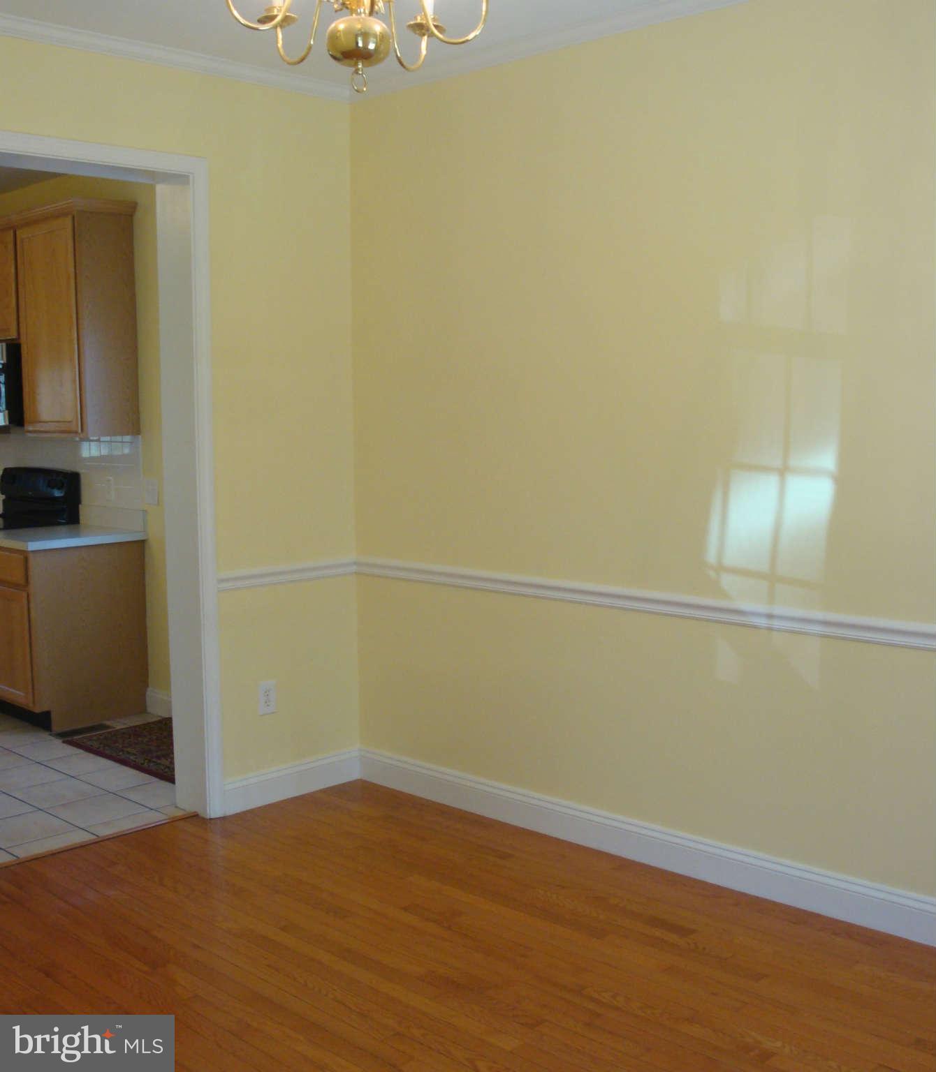 1348 Rolling Rd. Baltimore, MD 21227 - Photo 9 of 23 Dining Room