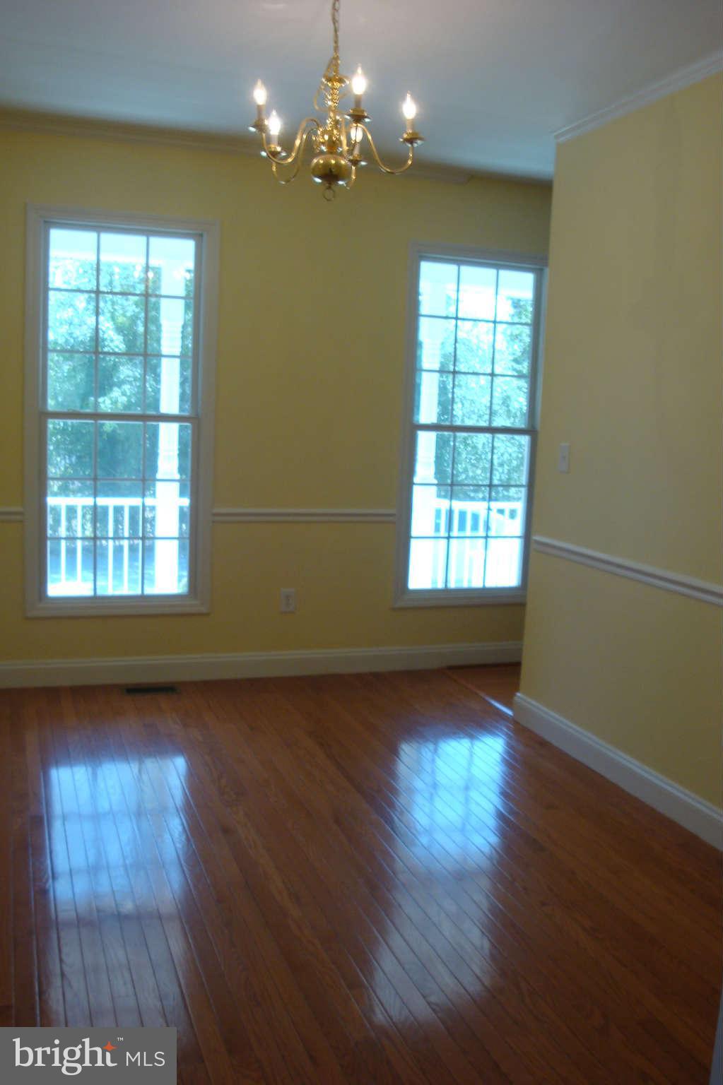 1348 Rolling Rd. Baltimore, MD 21227 - Photo 10 of 23 Dining Room