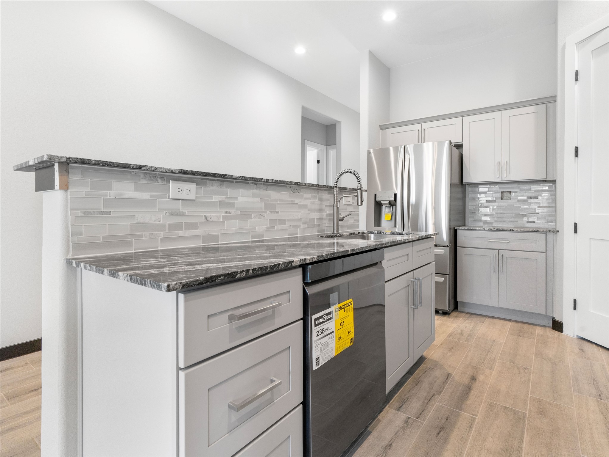 209 Silverleaf Road Sweeny, TX 77480 - Photo 12 of 30