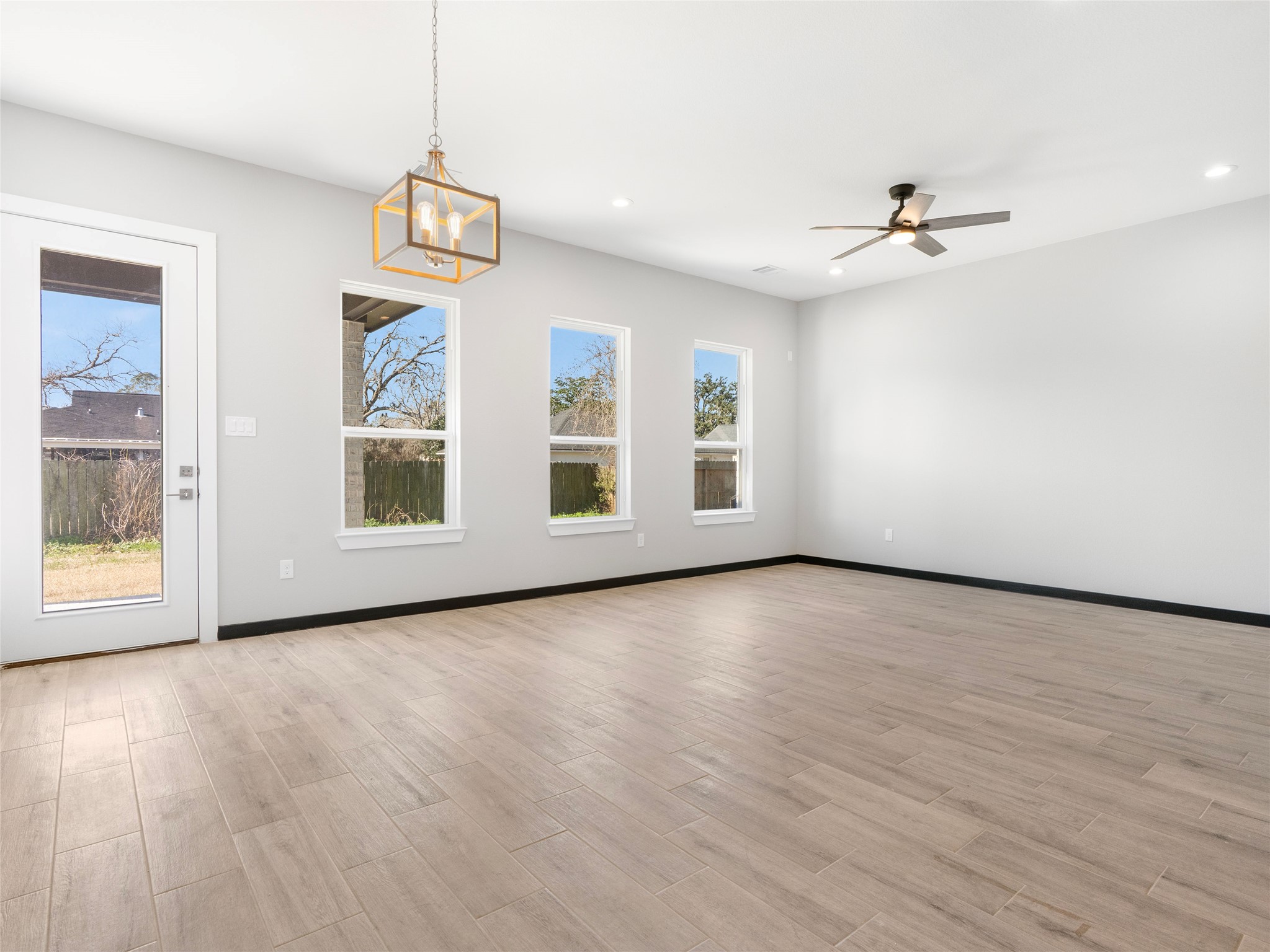 209 Silverleaf Road Sweeny, TX 77480 - Photo 18 of 30