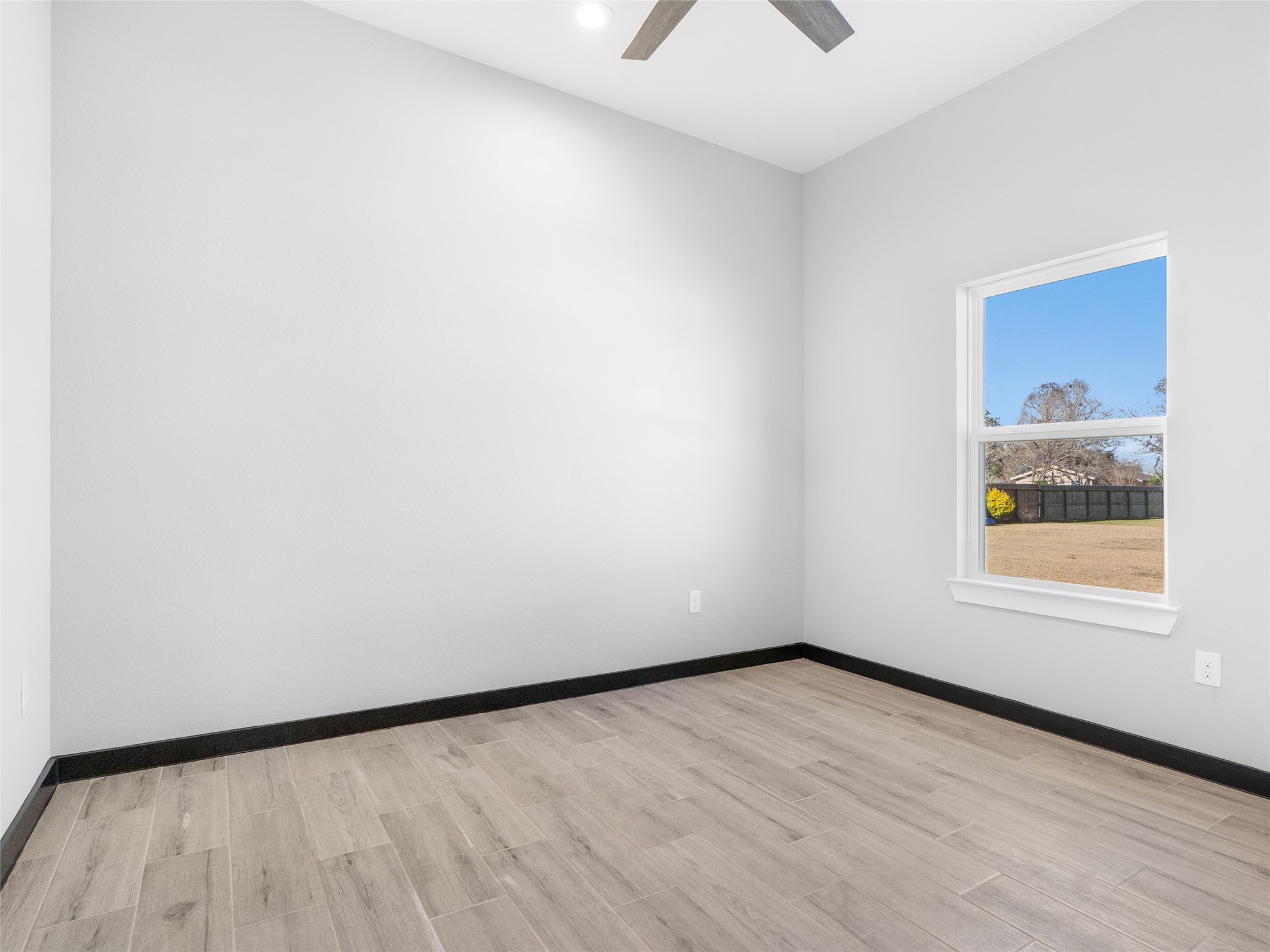 209 Silverleaf Road Sweeny, TX 77480 - Photo 9 of 30