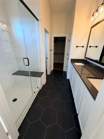 a view of an empty walk in closet