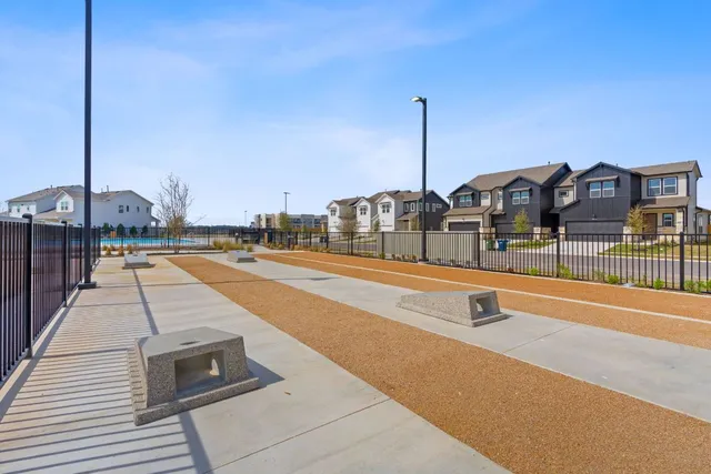 a view of a tennis court