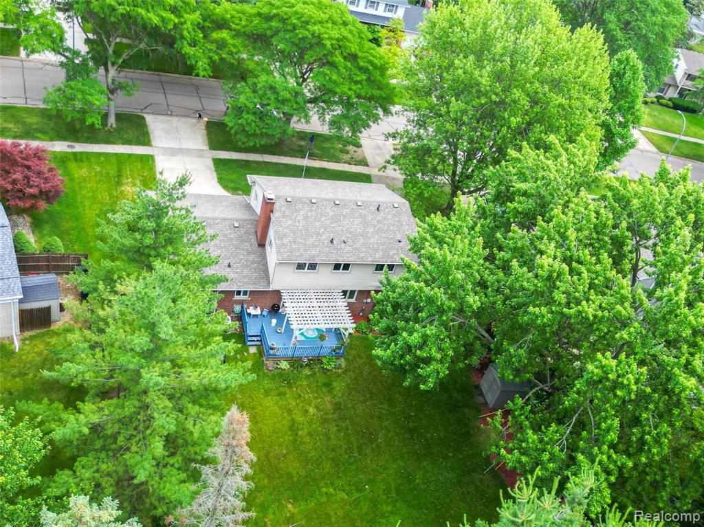 18717 Levan Road Livonia, MI 48152 - Photo 29 of 38