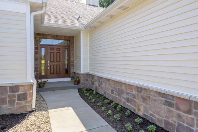 $379,900 | 331 Waldon Drive, Battle Creek, MI 49015