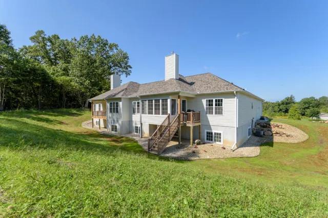 $379,900 | 331 Waldon Drive, Battle Creek, MI 49015