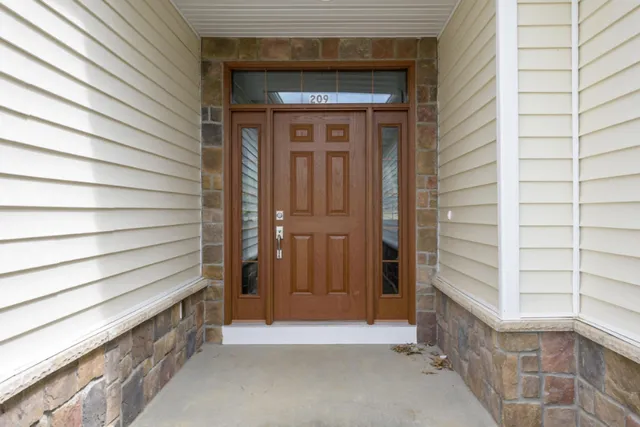 $379,900 | 331 Waldon Drive, Battle Creek, MI 49015