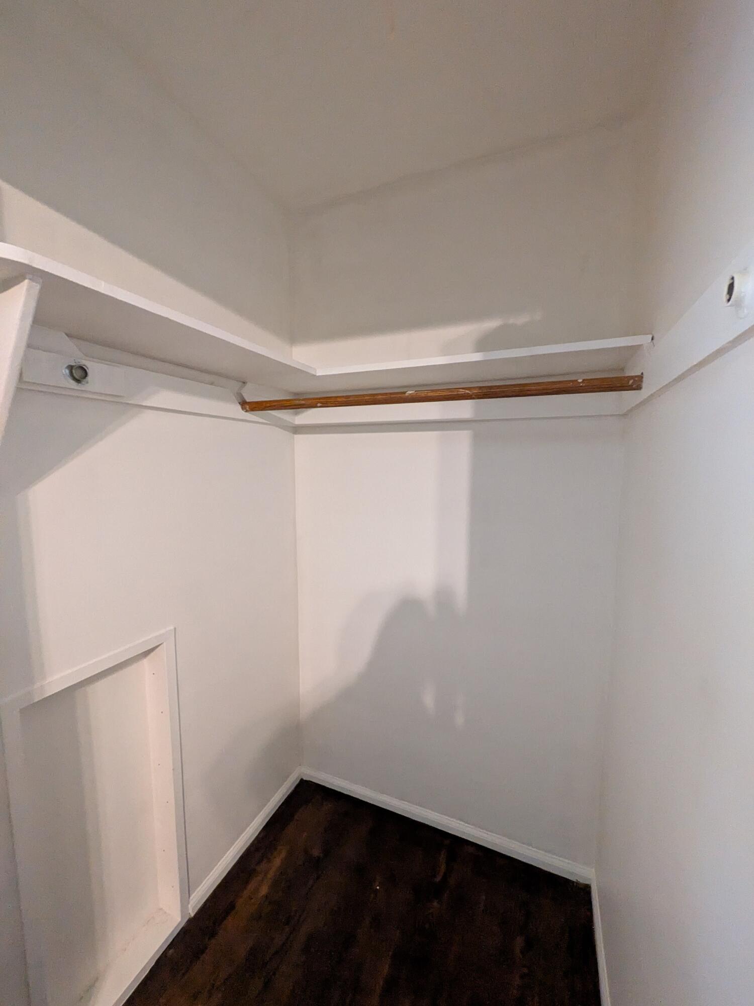 18429 Stephens Road Eastpointe, MI 48021 - Photo 11 of 29 PXL_20260116_152718449.MP