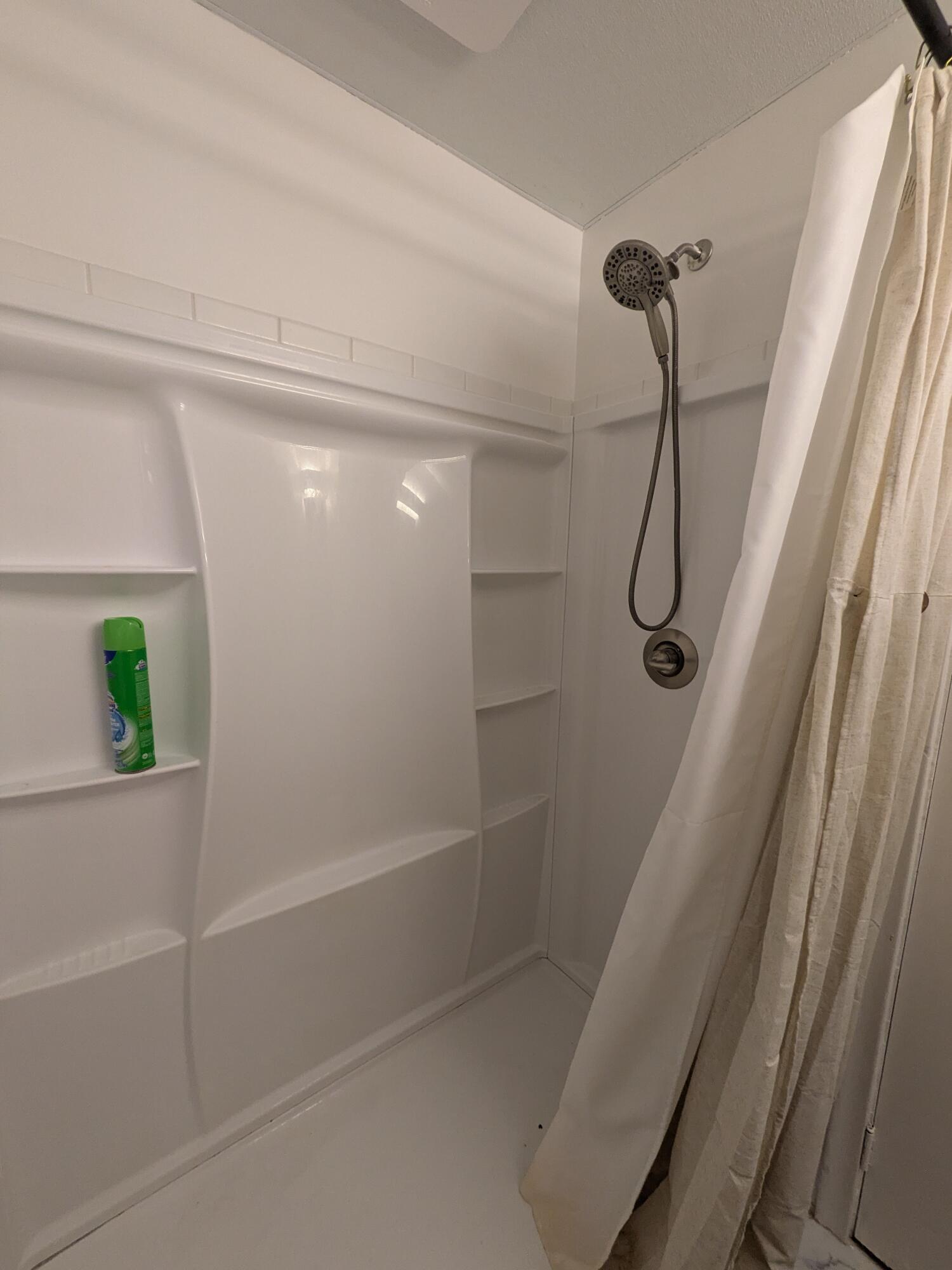 18429 Stephens Road Eastpointe, MI 48021 - Photo 15 of 29 PXL_20260116_152549823