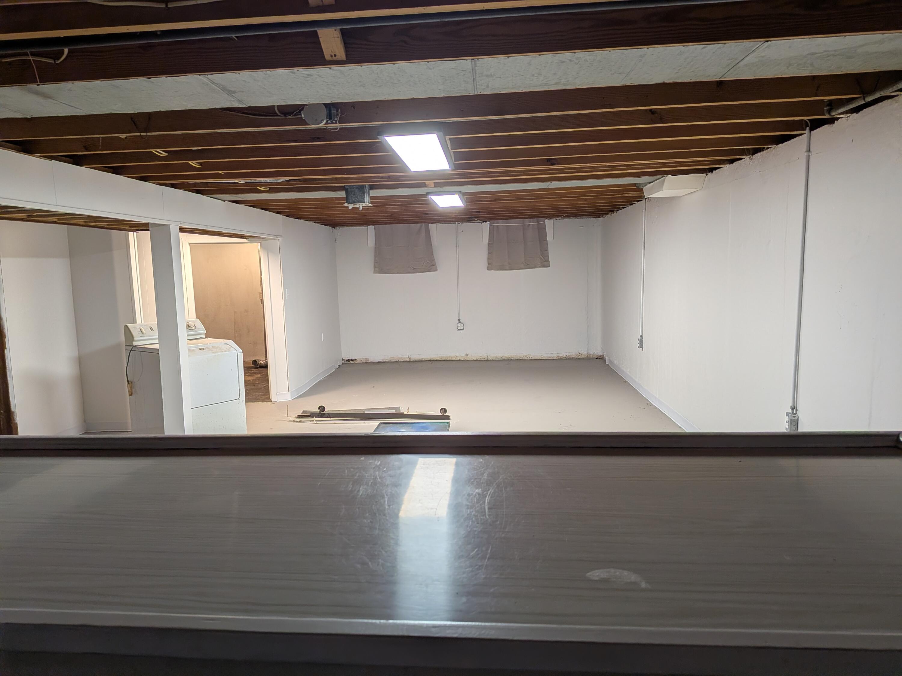 18429 Stephens Road Eastpointe, MI 48021 - Photo 19 of 29 PXL_20260116_153706785.MP