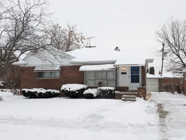 $199,900 | 18429 Stephens Road, Eastpointe, MI 48021