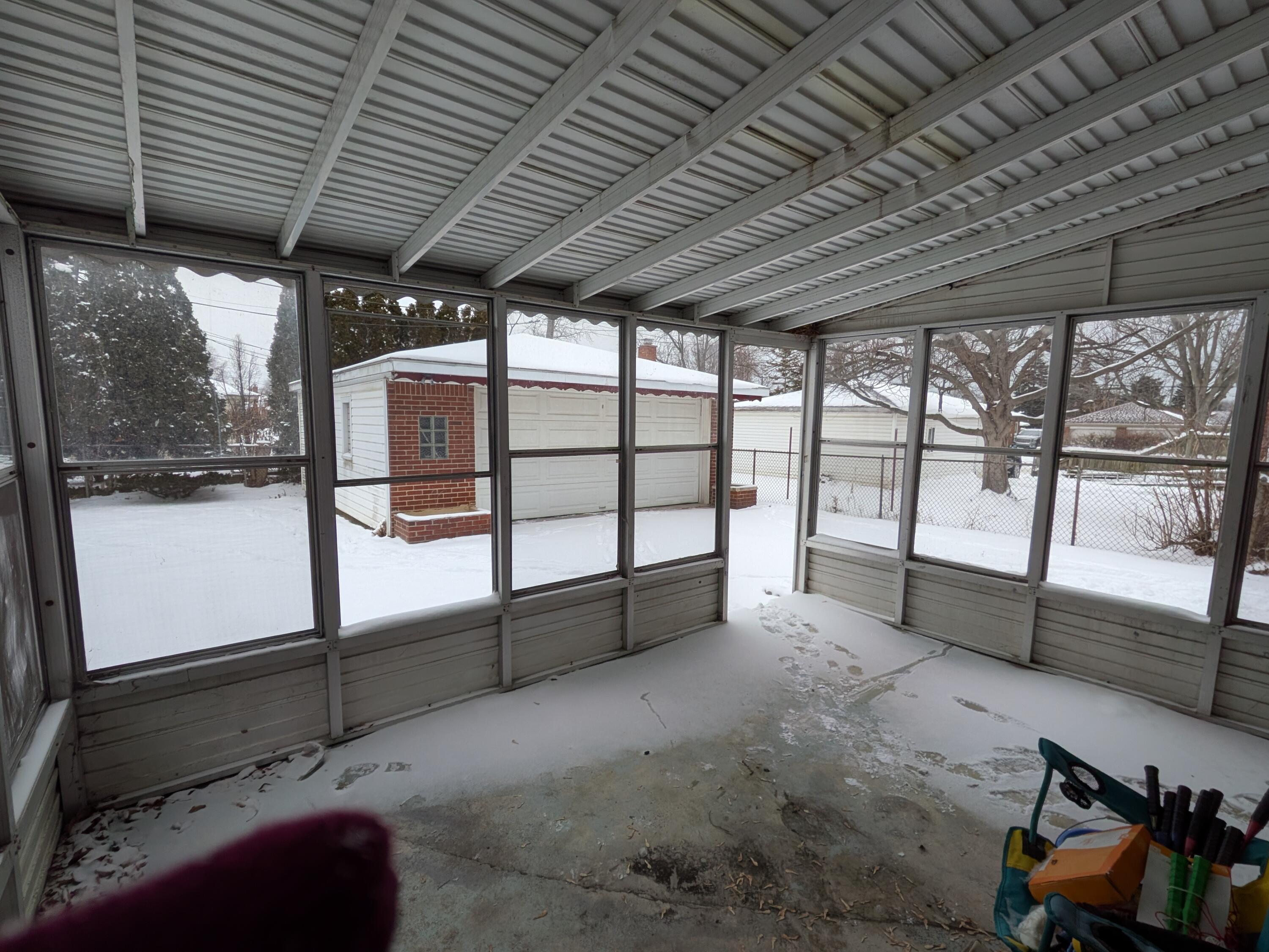 18429 Stephens Road Eastpointe, MI 48021 - Photo 26 of 29 PXL_20260116_151833504