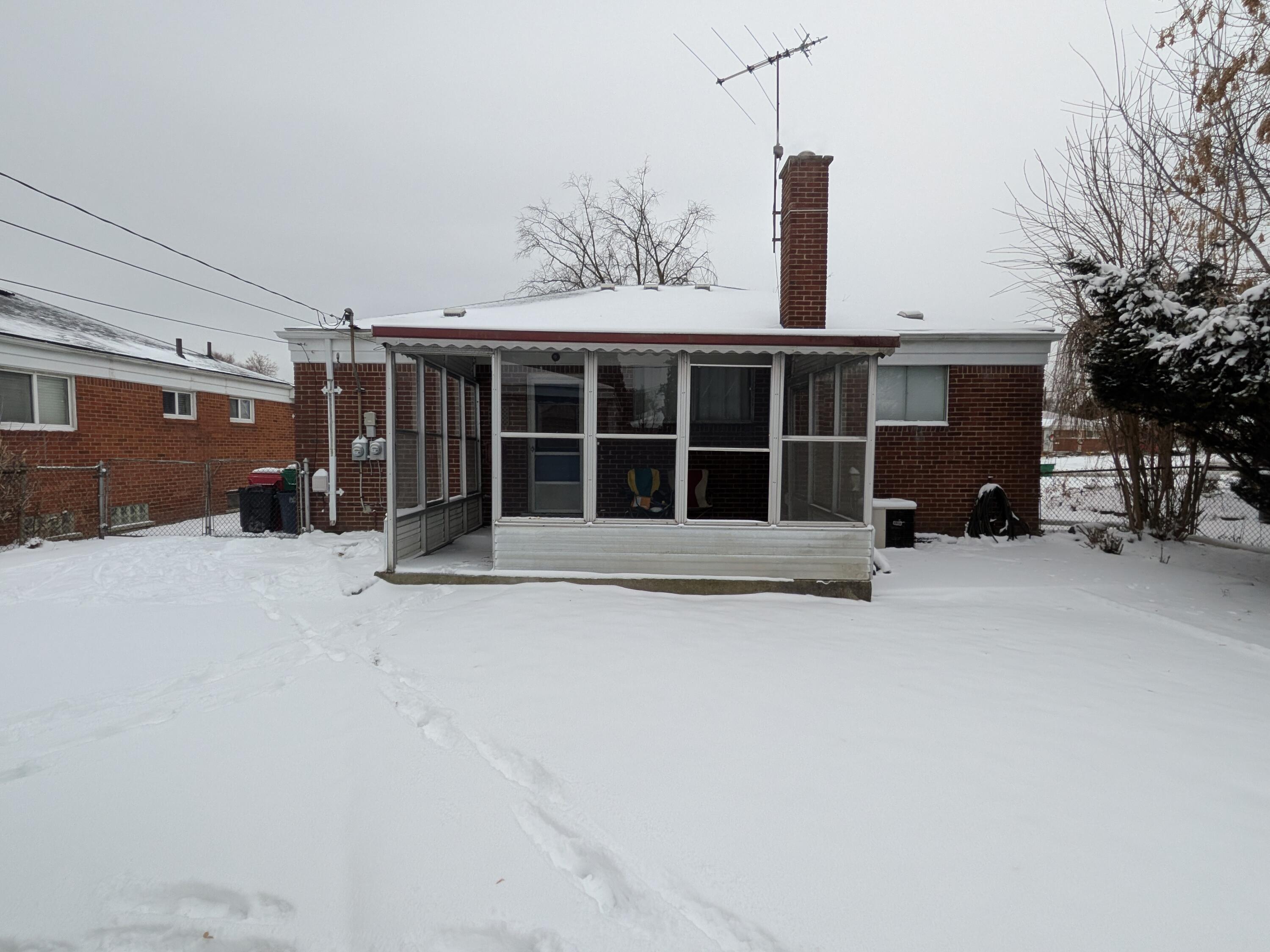 18429 Stephens Road Eastpointe, MI 48021 - Photo 29 of 29 PXL_20260116_151803510 (1)