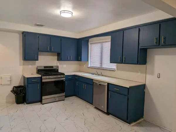 $189,900 | 18429 Stephens Road, Eastpointe, MI 48021