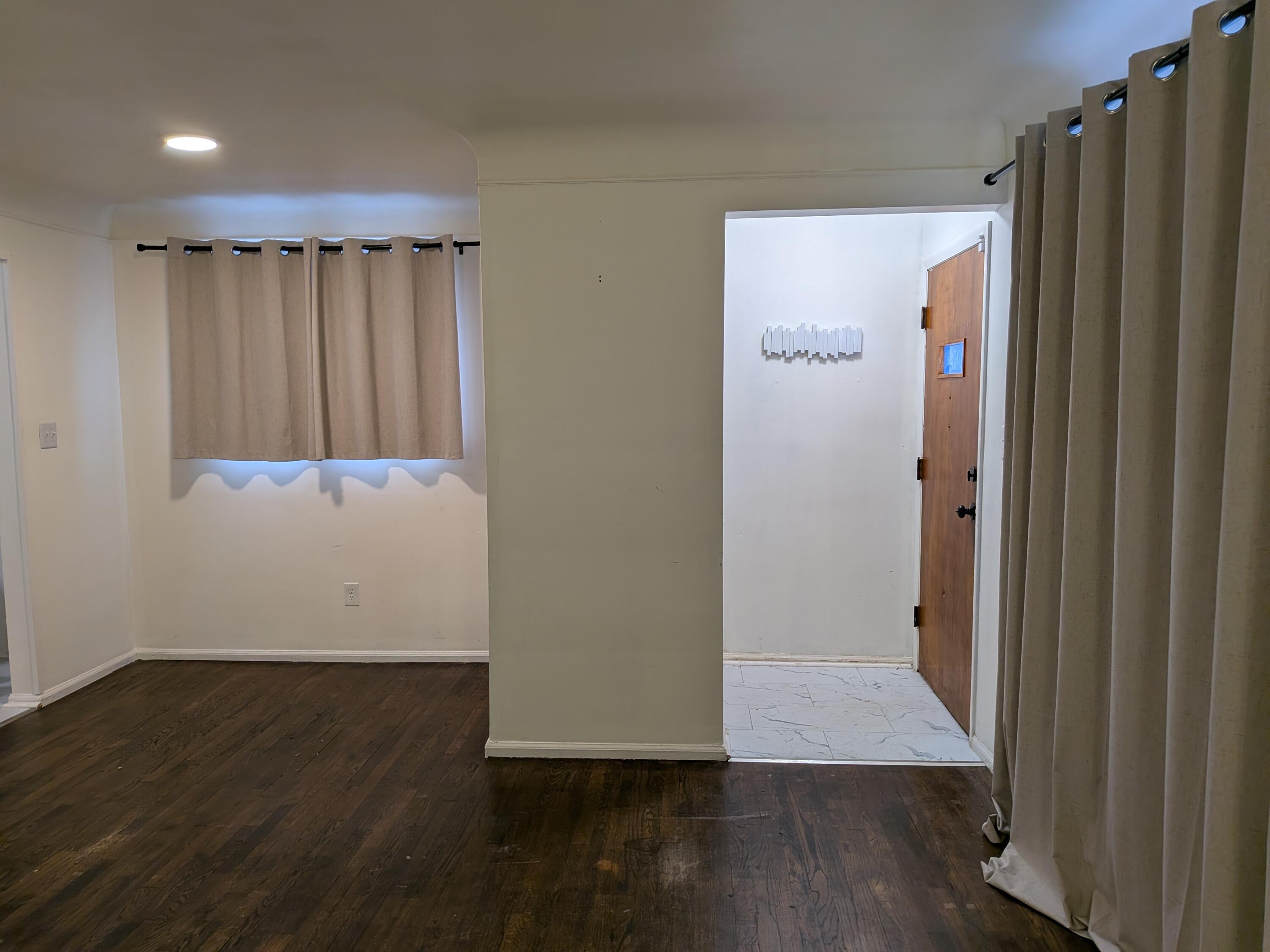 18429 Stephens Road Eastpointe, MI 48021 - Photo 4 of 29 PXL_20260116_153401321