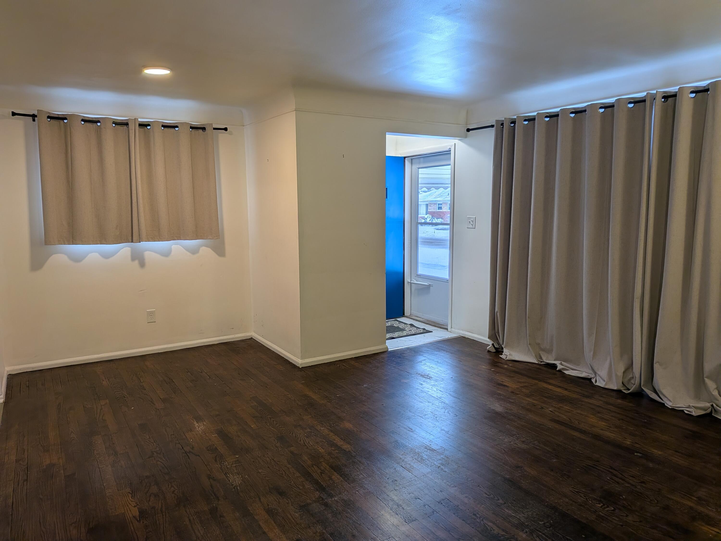 18429 Stephens Road Eastpointe, MI 48021 - Photo 6 of 29 PXL_20260116_153147371