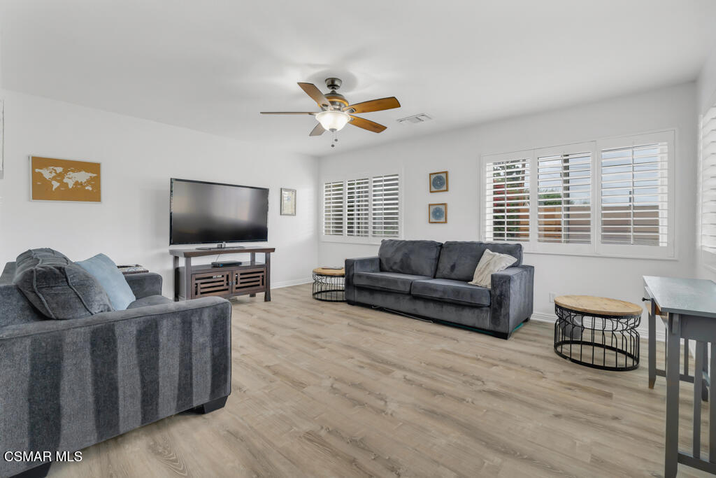 3342 Weatherford Court Simi Valley, CA 93063 - Photo 15 of 46
