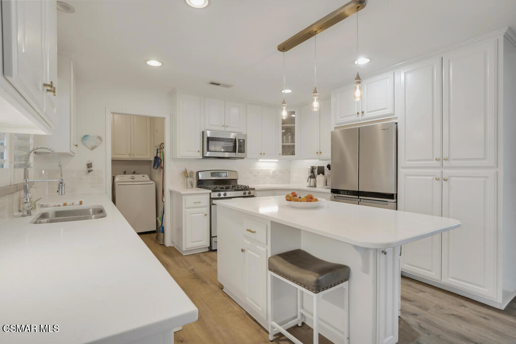 3342 Weatherford Court Simi Valley, CA 93063 - Photo 29 of 46