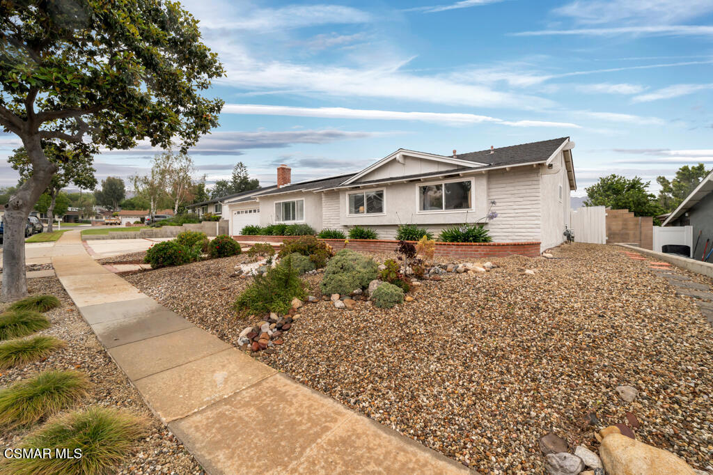 3342 Weatherford Court Simi Valley, CA 93063 - Photo 3 of 46