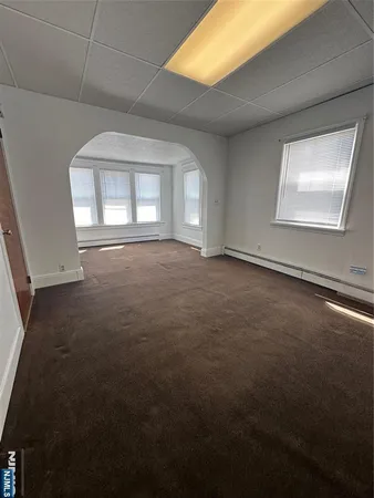 a view of empty room with window