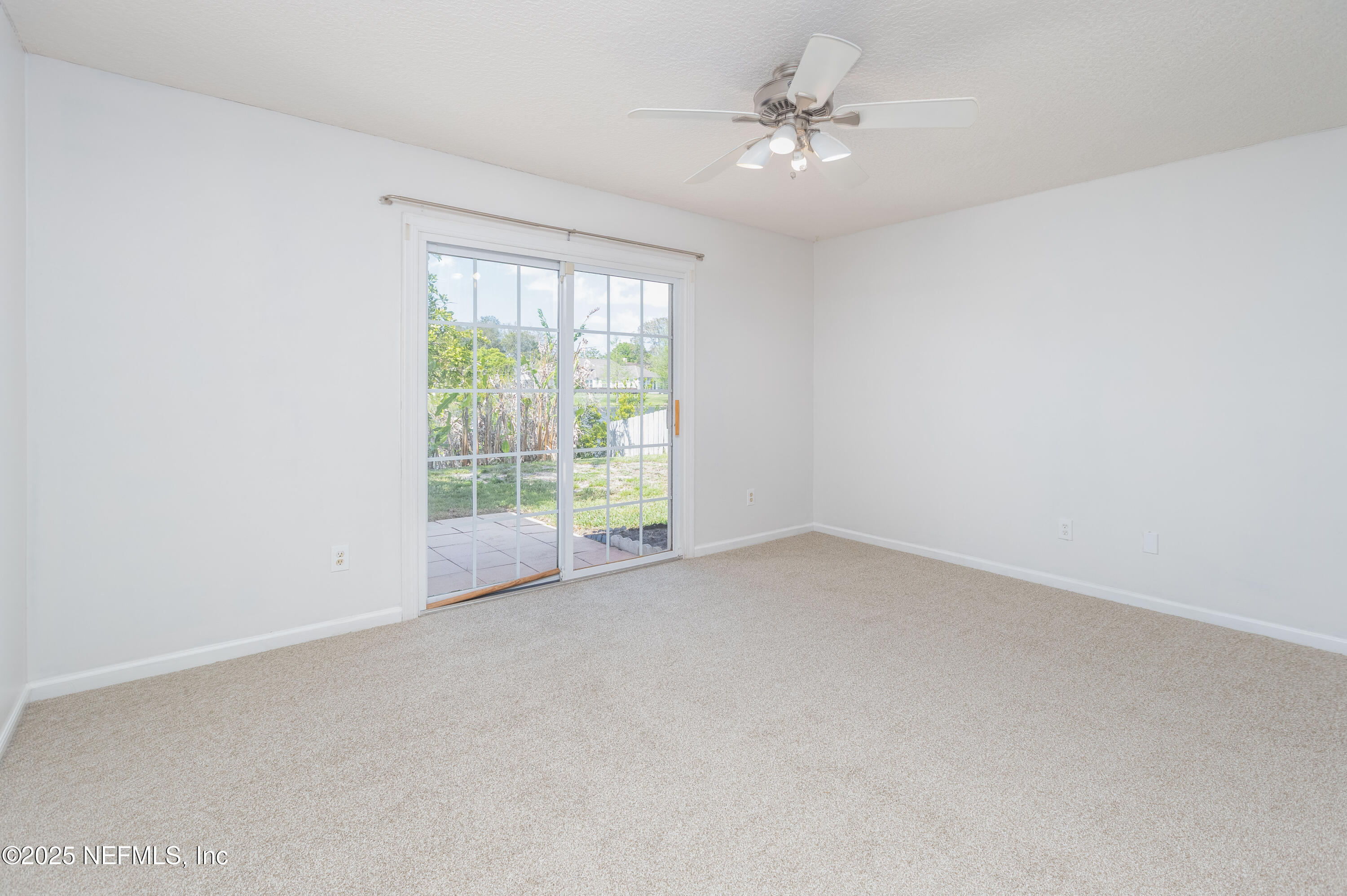 13775 Danforth Drive South Jacksonville, FL 32224 - Photo 20 of 38 an empty room with a window