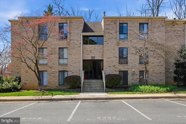 $294,900 | 2322 Freetown Court, Unit 8/21C, Reston, VA 20191