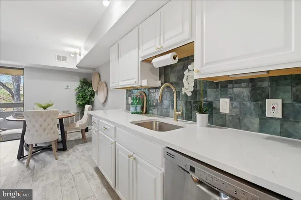 $294,900 | 2322 Freetown Court, Unit 8/21C, Reston, VA 20191